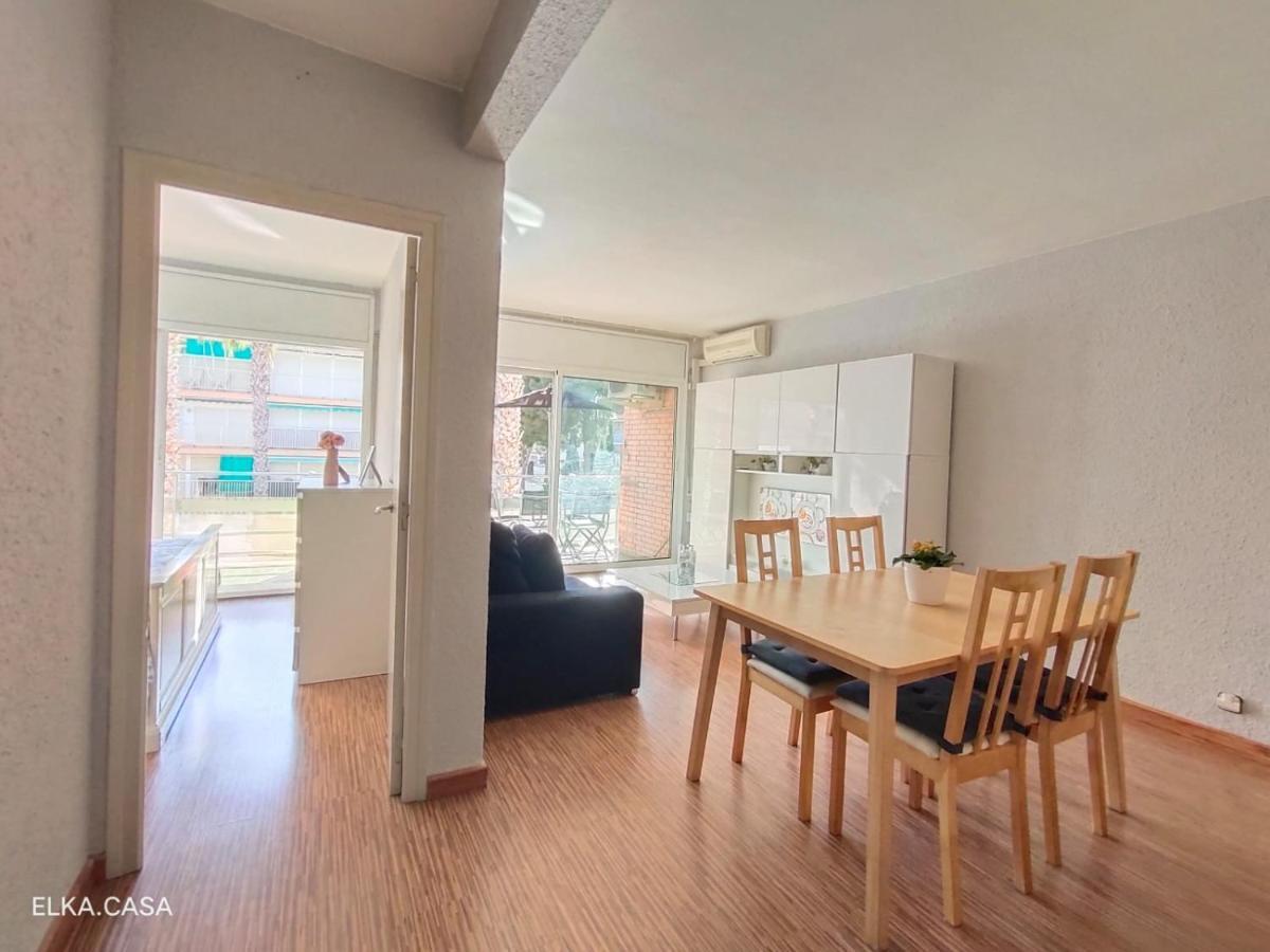 Appartamento Apartamento Muy Luminoso En Segunda Linea De Mar Roda de Bará Esterno foto
