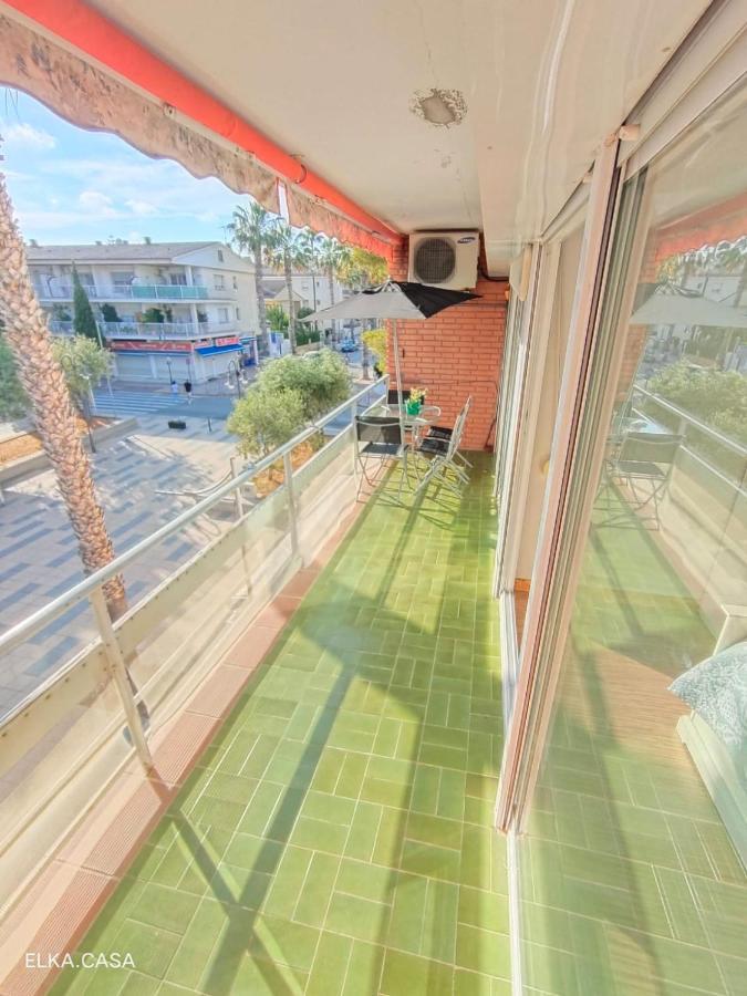 Appartamento Apartamento Muy Luminoso En Segunda Linea De Mar Roda de Bará Esterno foto
