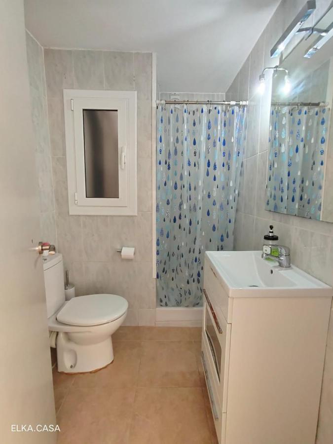 Appartamento Apartamento Muy Luminoso En Segunda Linea De Mar Roda de Bará Esterno foto