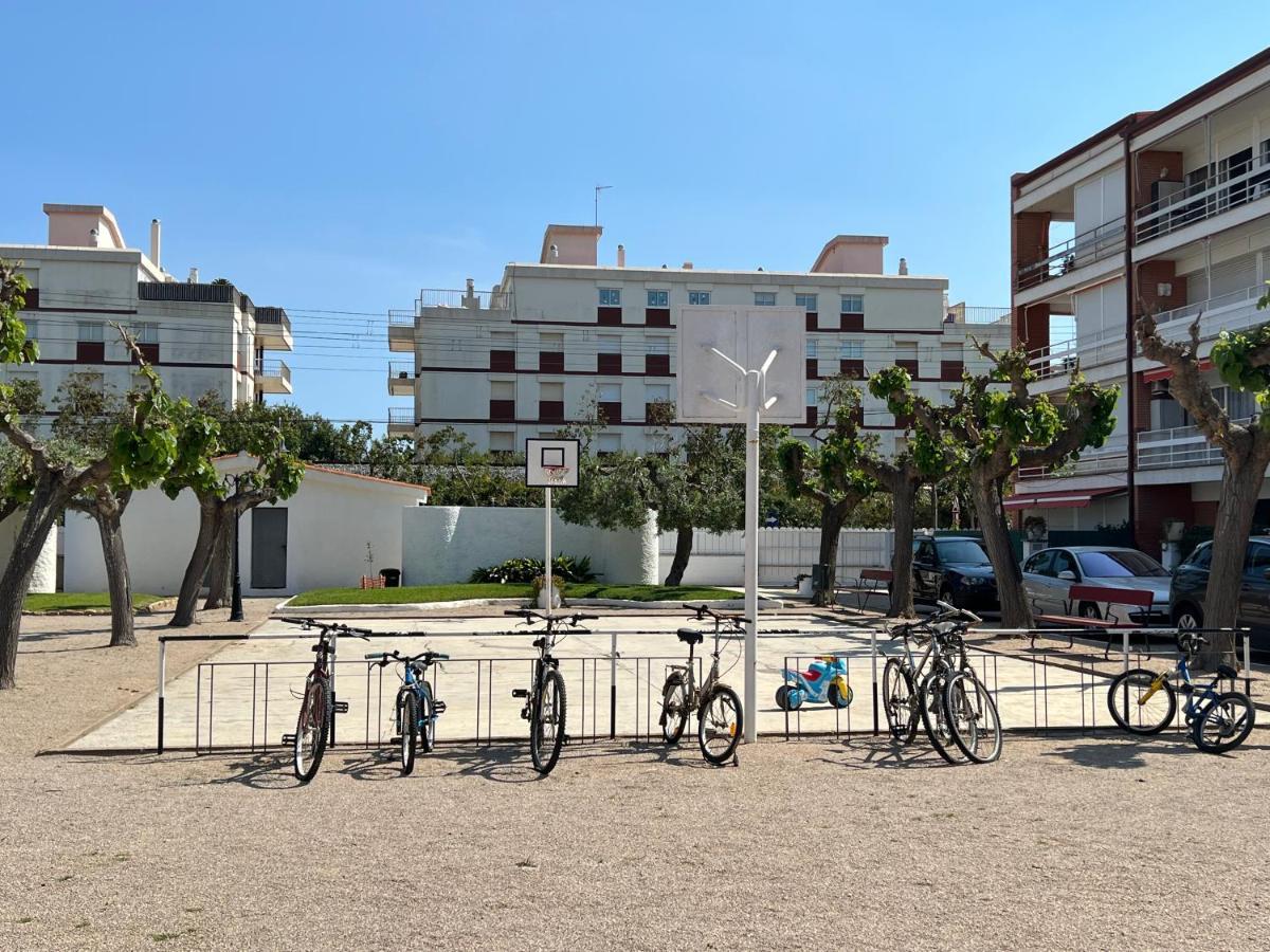 Appartamento Apartamento Muy Luminoso En Segunda Linea De Mar Roda de Bará Esterno foto